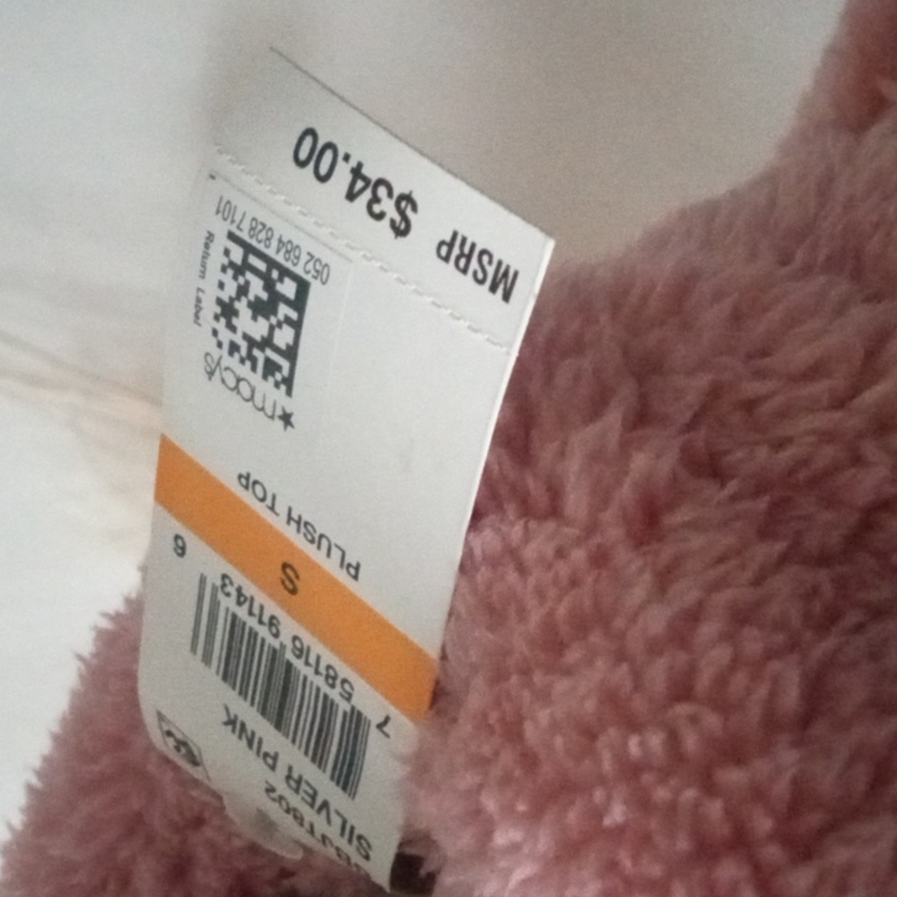 Furry pink sweater size small - Picture 4 of 4